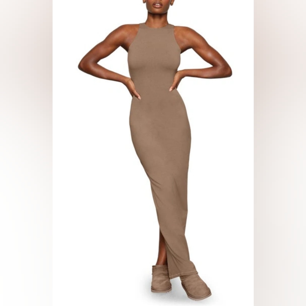 1. NWT SKIMS OUTDOOR TANK DRESS IN DESERT SIZE XXS